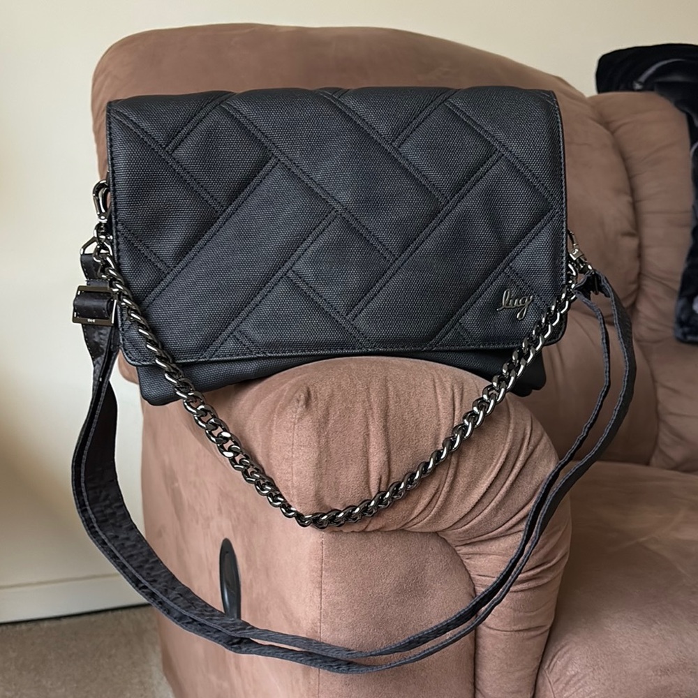Lug Huddle Matte Luxe VL Shoulder Bag-Black-NWOT